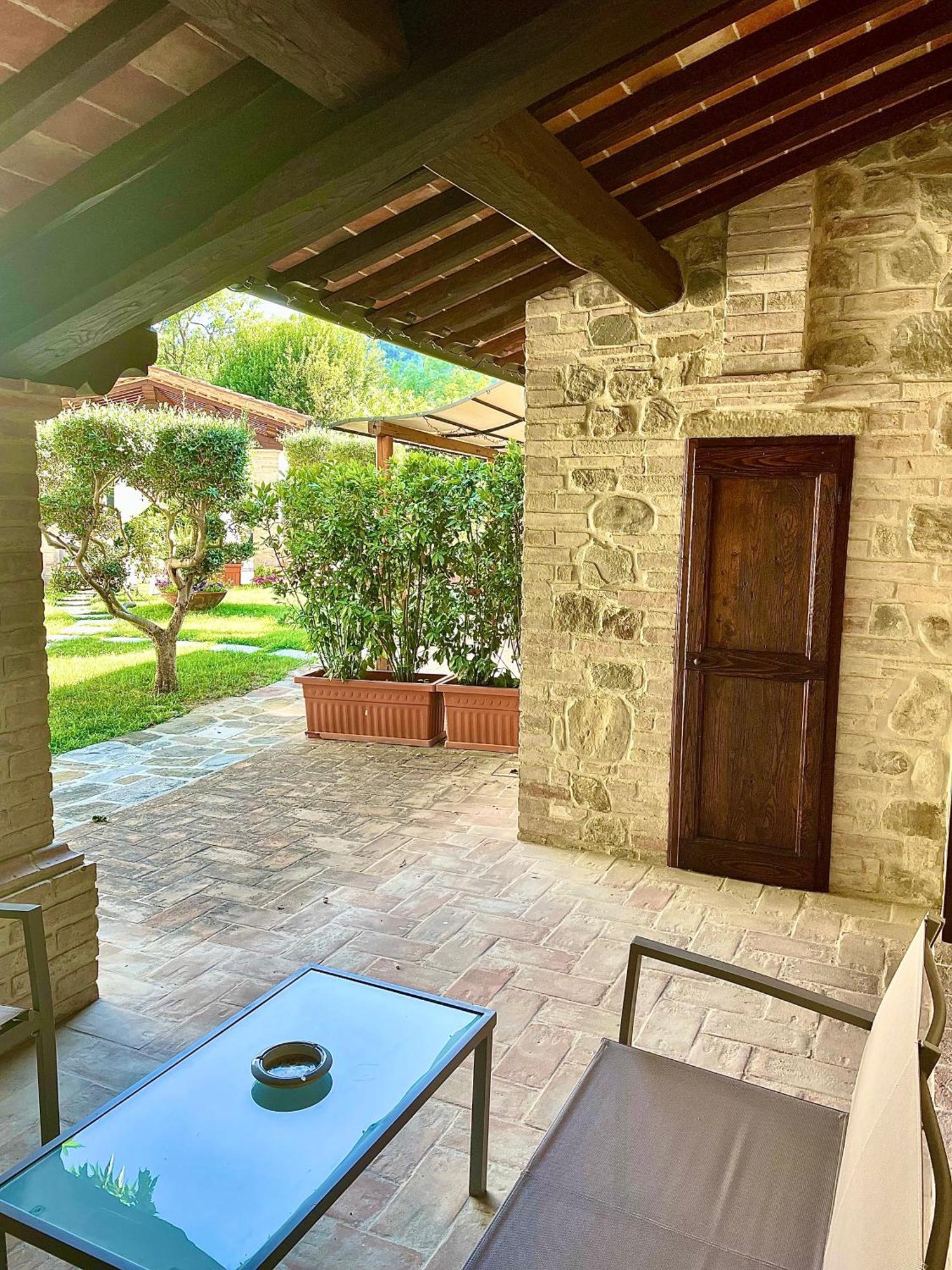 Il Cortile Delle Rose Holiday House Перуджа Экстерьер фото