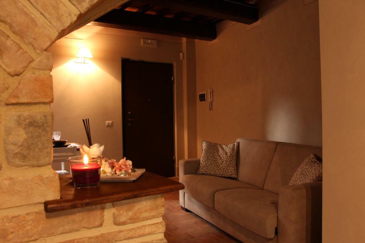 Il Cortile Delle Rose Holiday House Перуджа Экстерьер фото